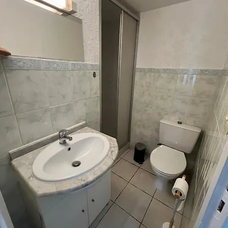 Апартаменты Meuble Proche Centre Et Gare